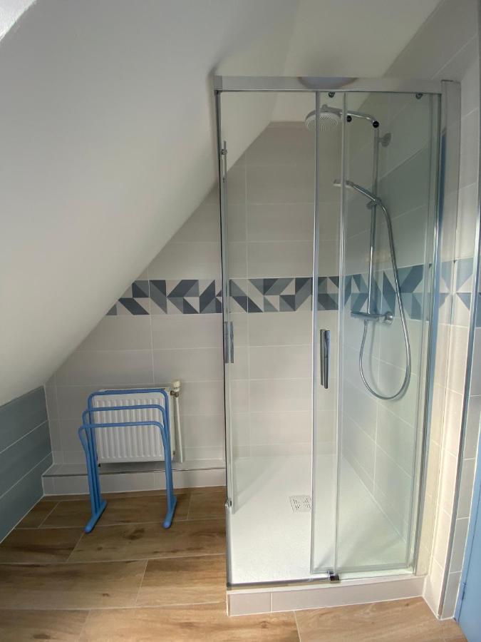 Bed and Breakfast La Pichonniere Isigny-le-Buat Экстерьер фото