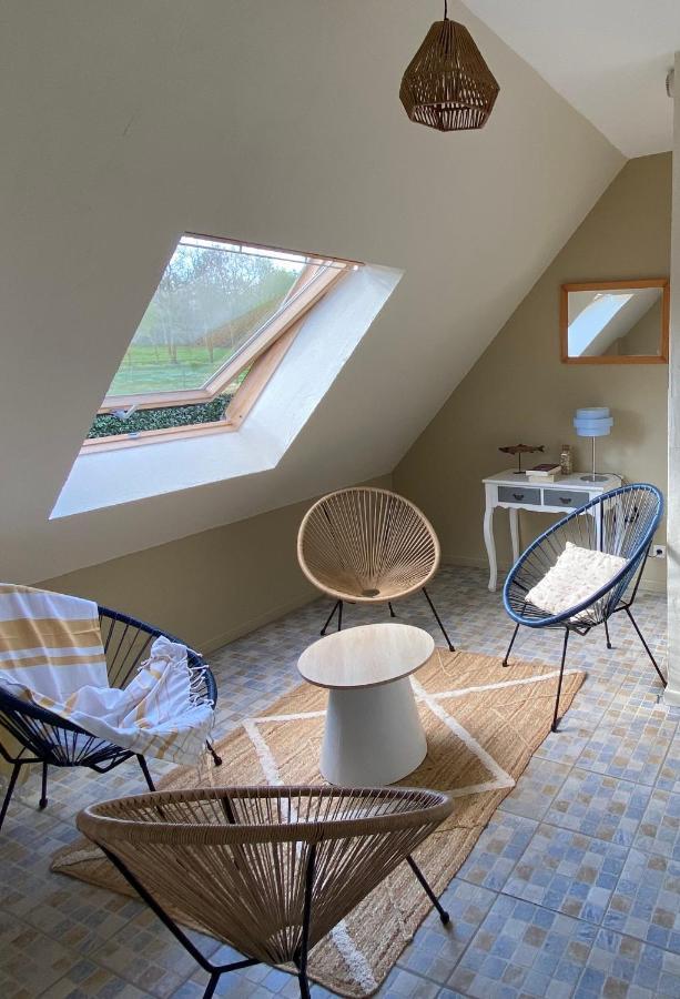 Bed and Breakfast La Pichonniere Isigny-le-Buat Экстерьер фото