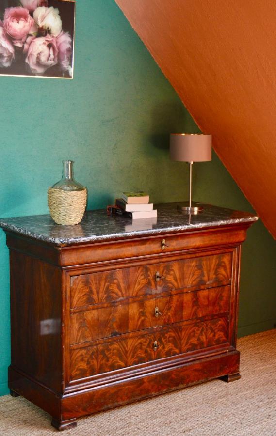 Bed and Breakfast La Pichonniere Isigny-le-Buat Экстерьер фото