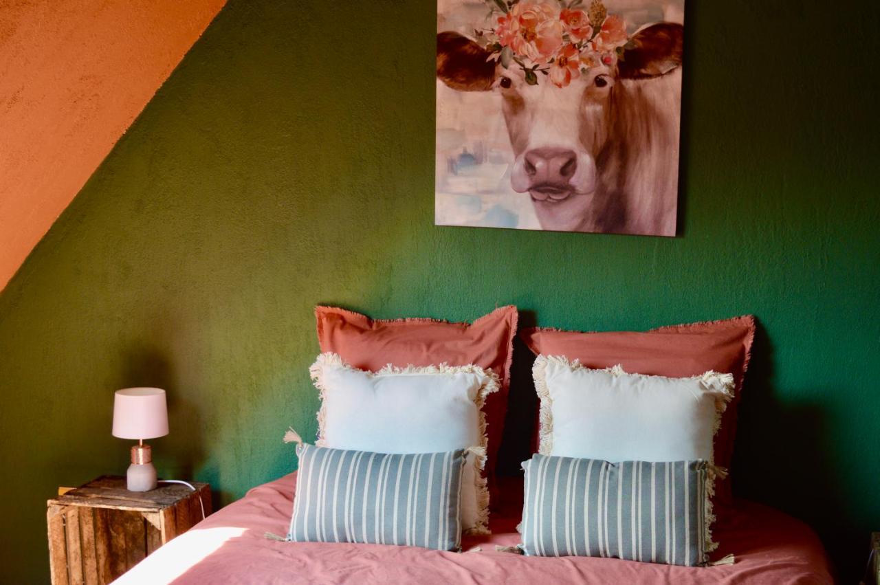 Bed and Breakfast La Pichonniere Isigny-le-Buat Экстерьер фото