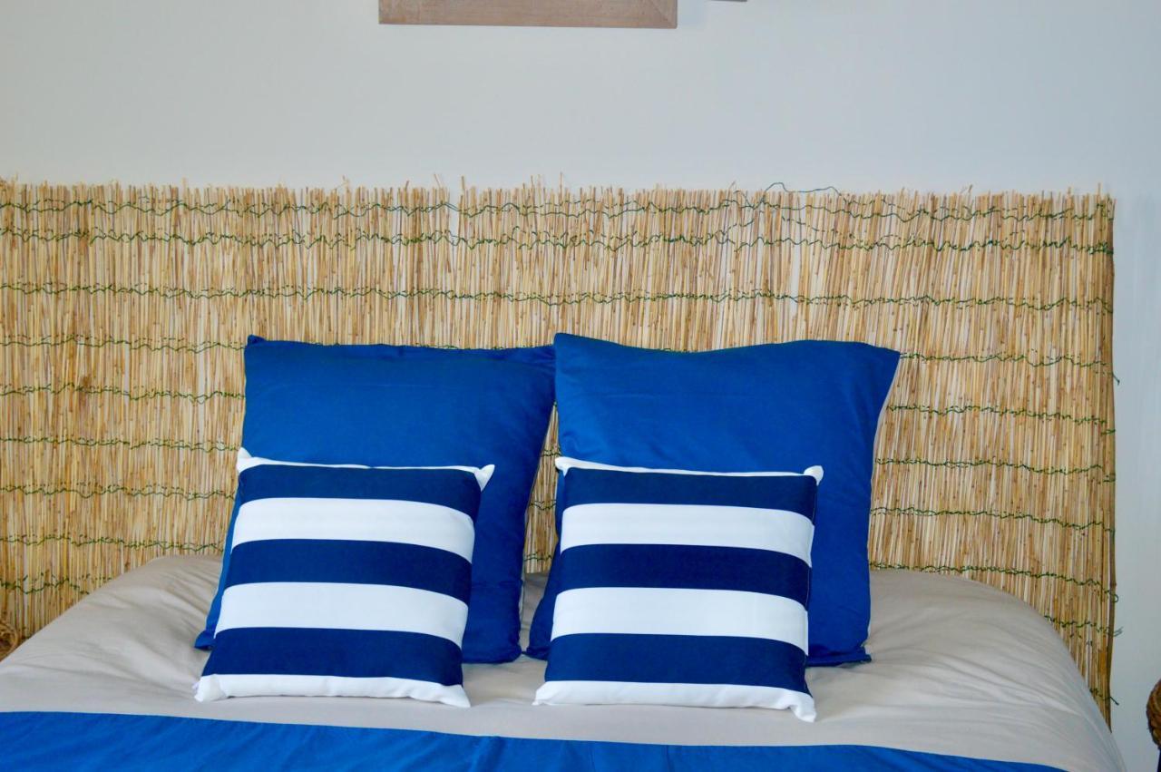 Bed and Breakfast La Pichonniere Isigny-le-Buat Экстерьер фото