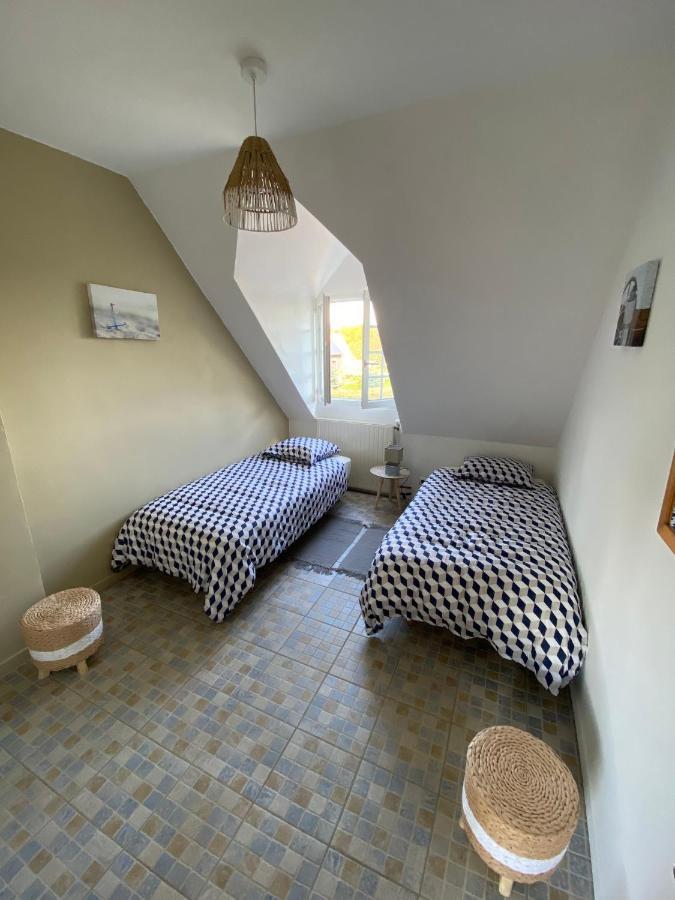 Bed and Breakfast La Pichonniere Isigny-le-Buat Экстерьер фото