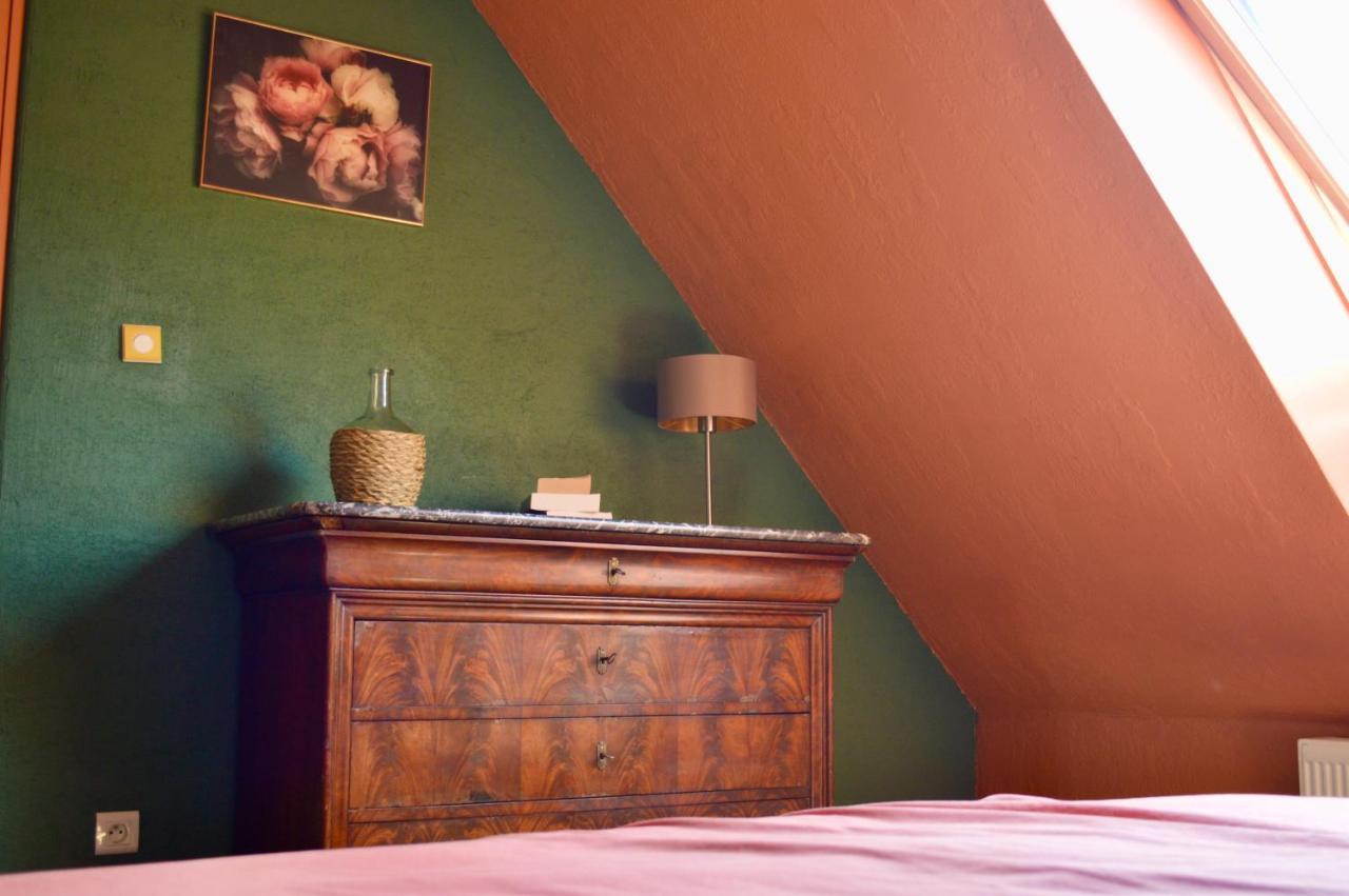Bed and Breakfast La Pichonniere Isigny-le-Buat Экстерьер фото