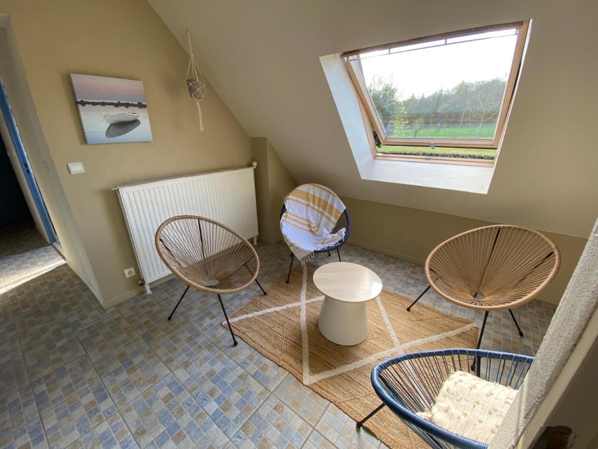 Bed and Breakfast La Pichonniere Isigny-le-Buat Экстерьер фото