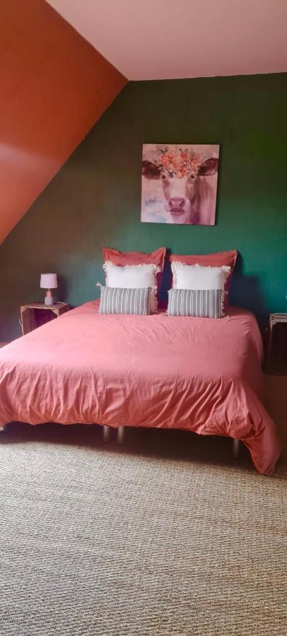 Bed and Breakfast La Pichonniere Isigny-le-Buat Экстерьер фото